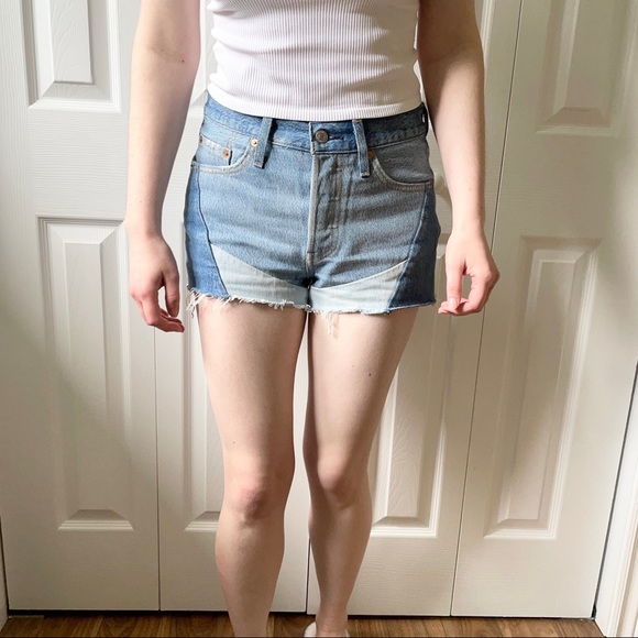 Levi’s Patchwork Short - Picture 3 of 10